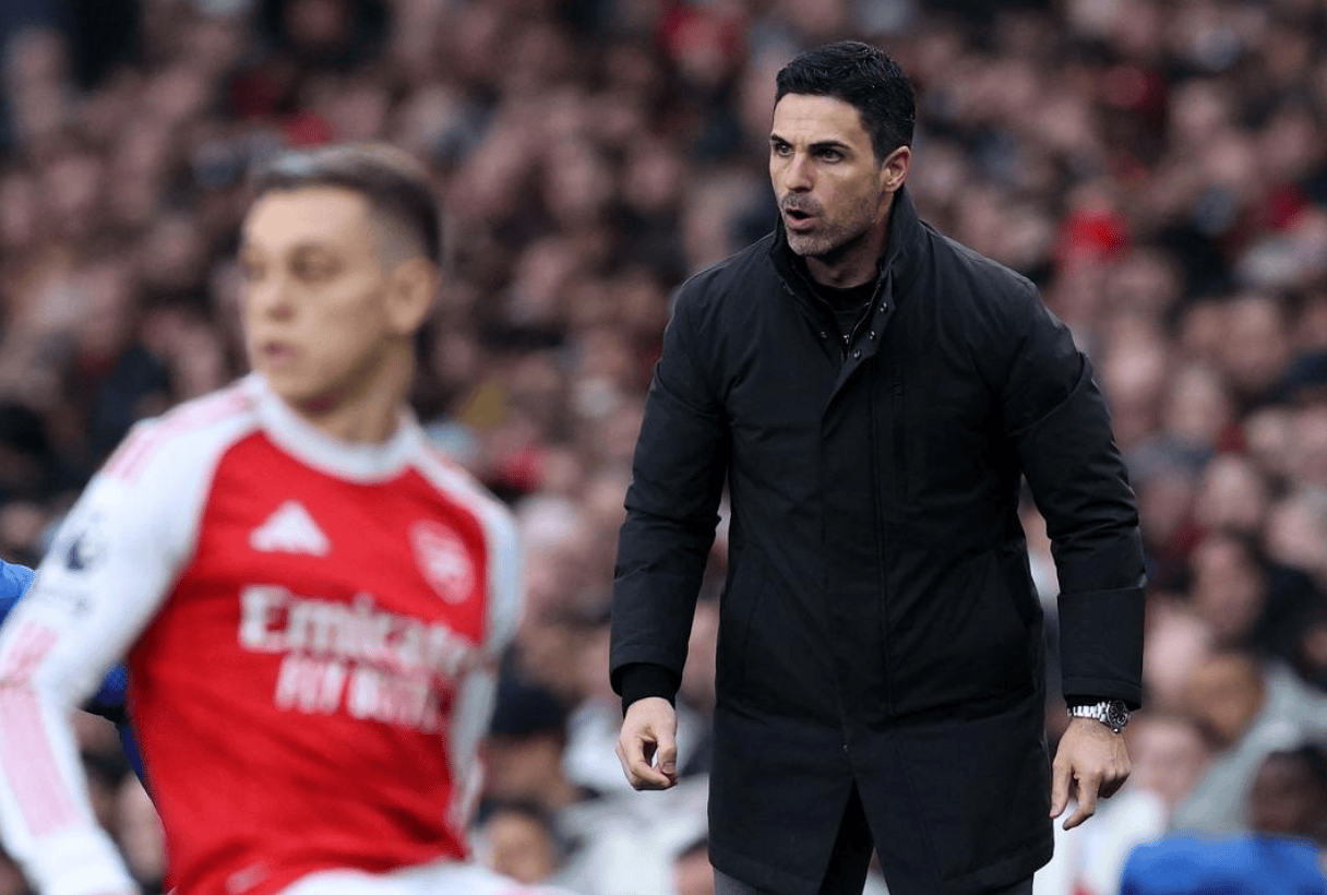 2-1险胜！乌龙球+红牌，阿森纳掀翻切尔西，曼城被甩开5分